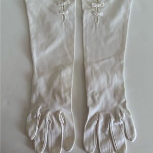 Elegant Ivory Cotton Gloves